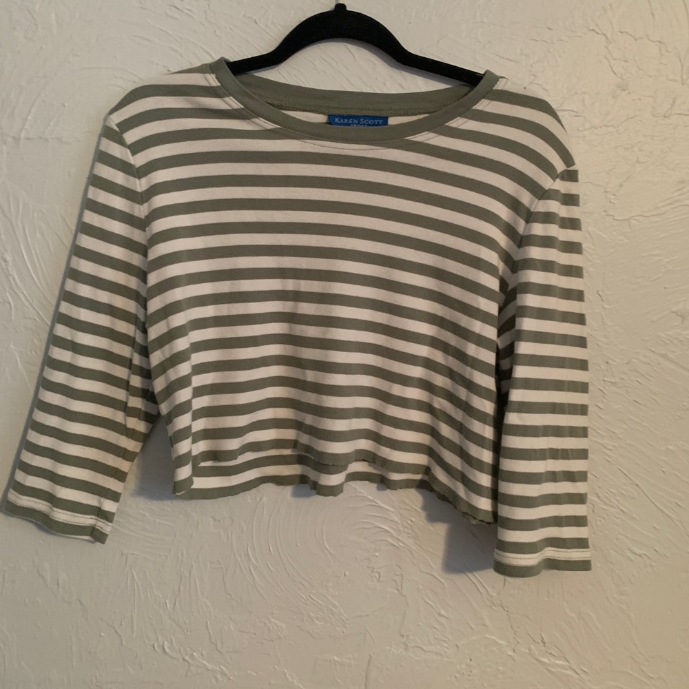 Stripped Cropped Mid-length Shirt